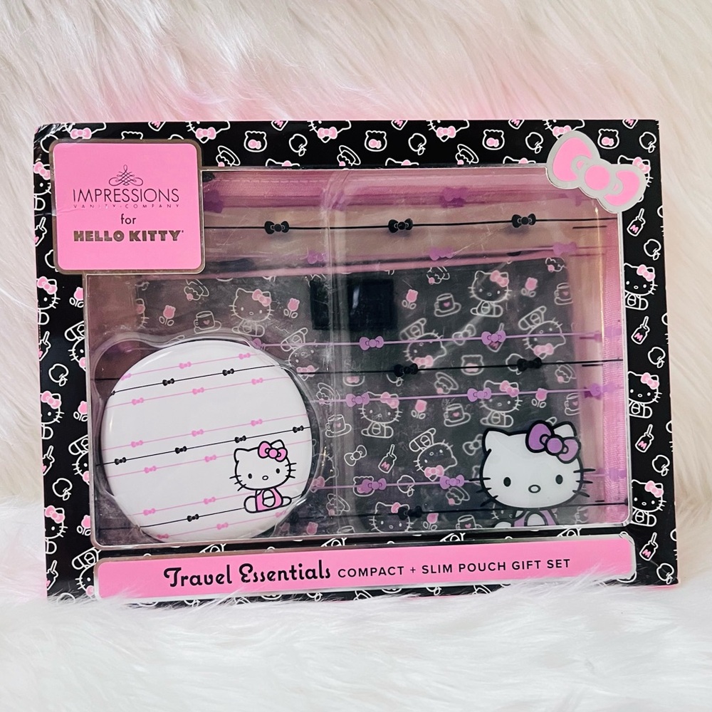 Hello‎ Kitty Slim Pouch Set + Stripe Compact Bundle